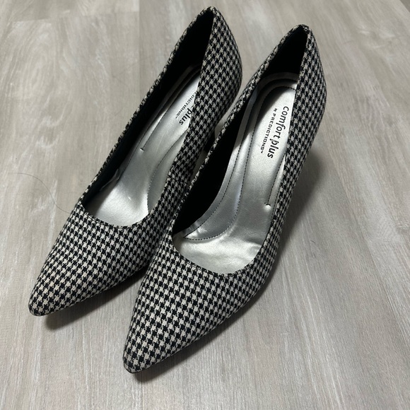 Comfort plus patterned heels - Picture 2 of 3